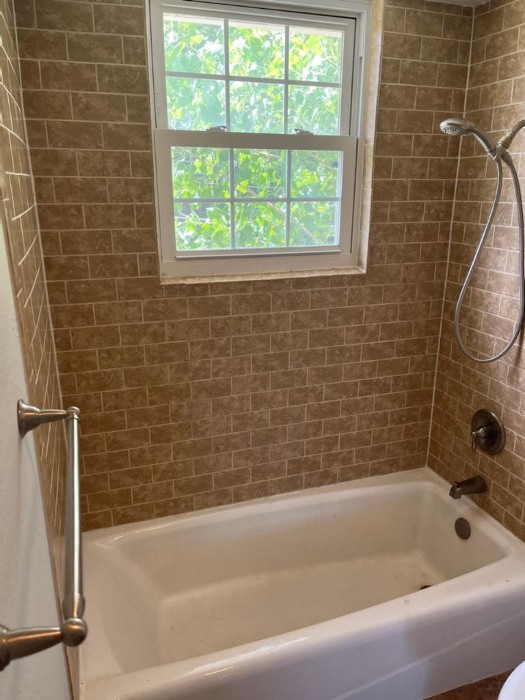 Bath Tub Before Restoration 9