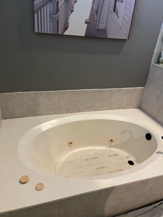 Bath Tub Before Restoration 11