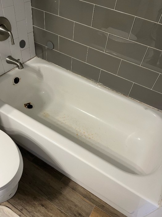 Bath Tub Before Restoration 12